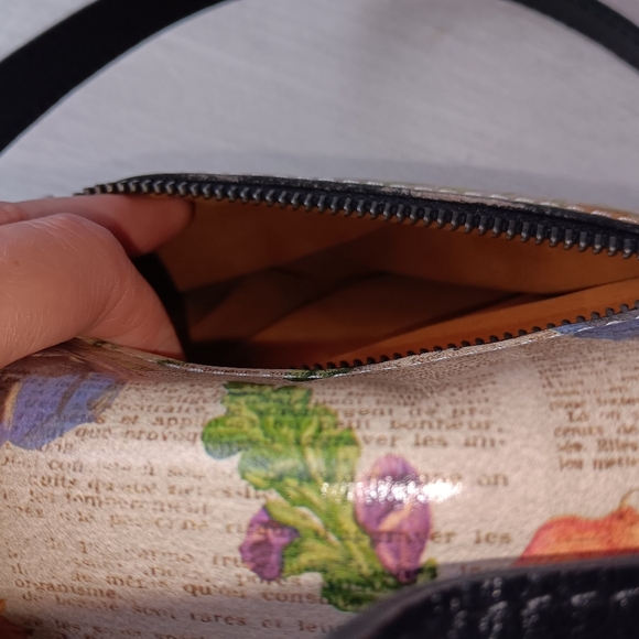 New Patricia Nash Leather Parisian Newspaper CarisBrooke Shoulder Bag Beige - Picture 9 of 11